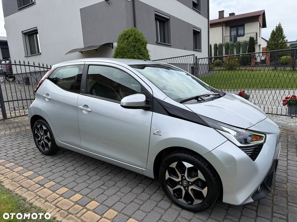 Toyota Aygo x.shift x-play connect - 19