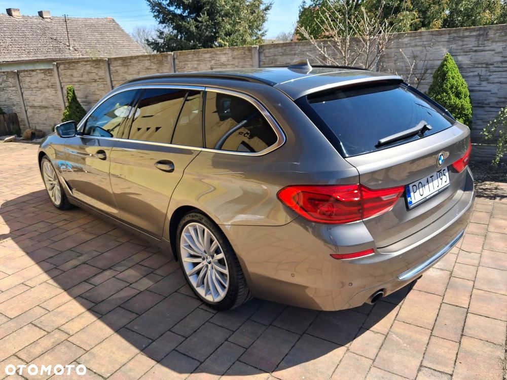 BMW Seria 5 530d xDrive Luxury Line - 4
