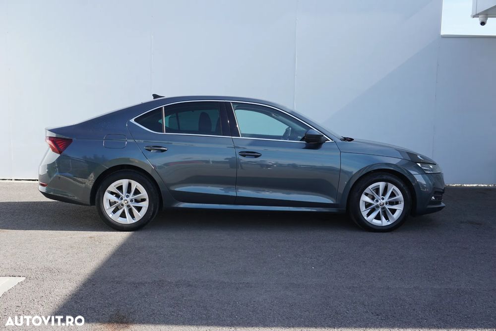 Skoda Octavia 2.0 TDI DSG Style - 6