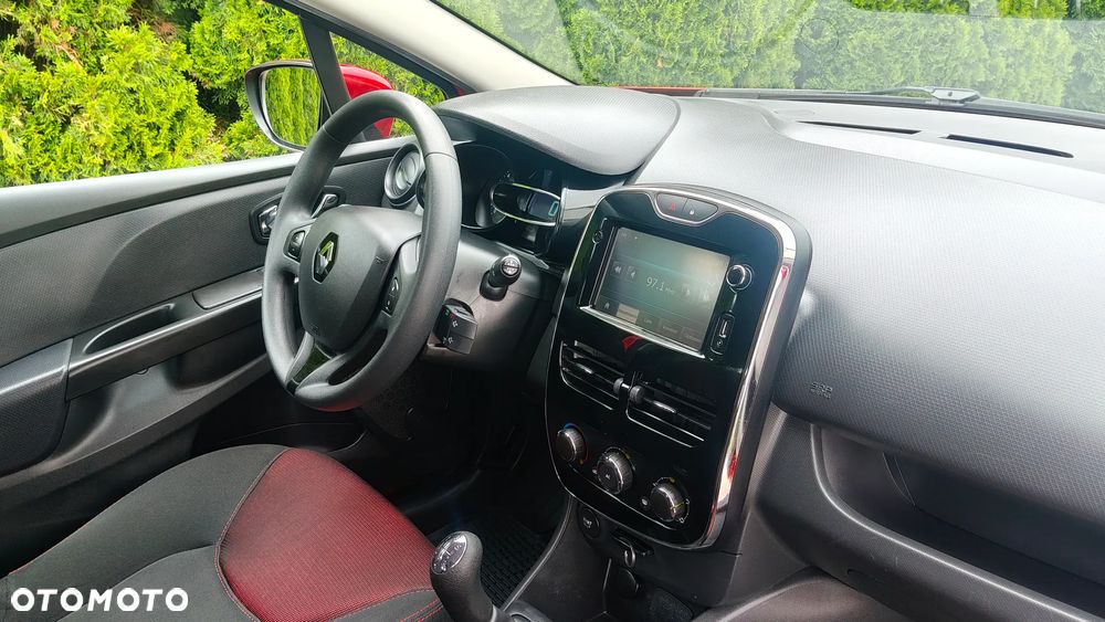 Renault Clio 1.2 16V 75 Business - 13