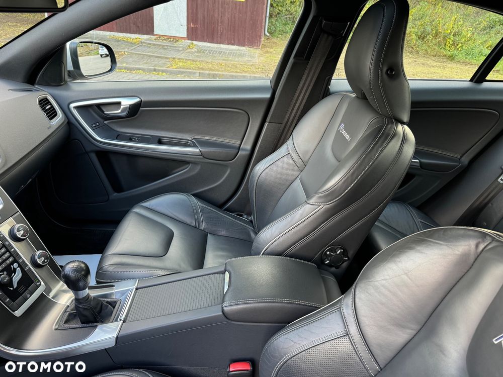 Volvo S60 D3 Summum - 36