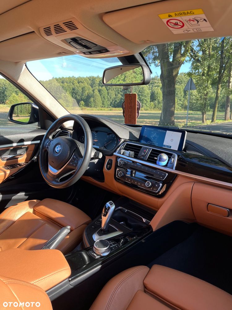 BMW Seria 3 320i xDrive Luxury Line - 14