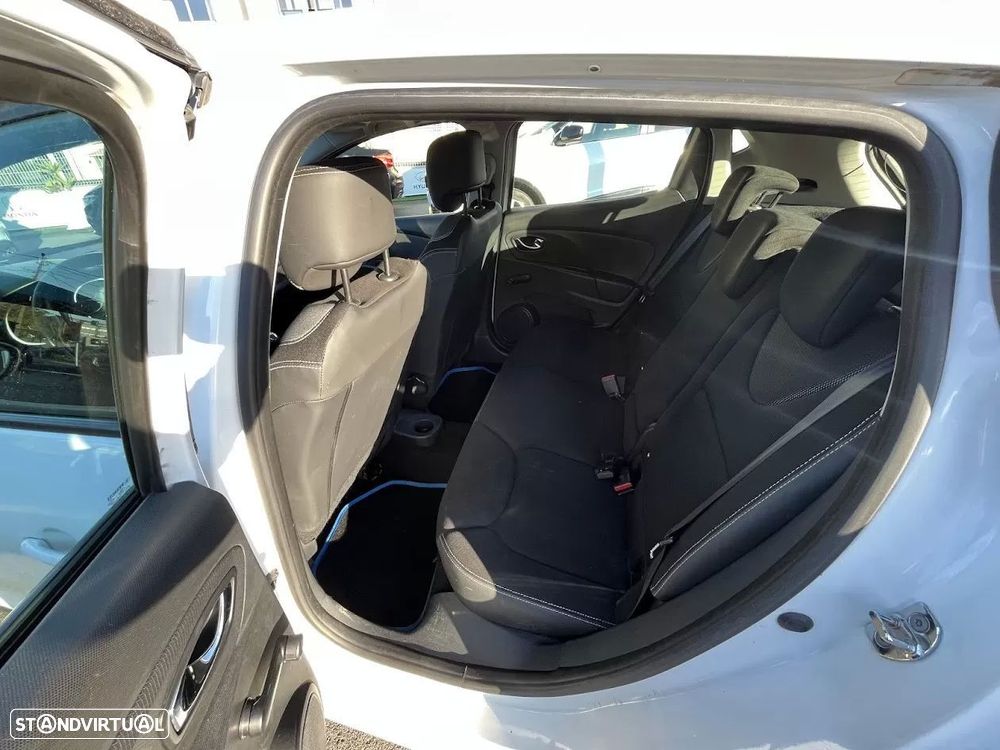 Renault Clio dCi 90 Dynamique - 26