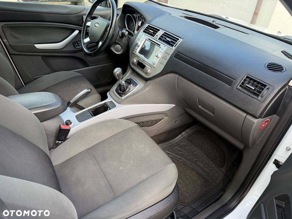 Ford Kuga 2.0 TDCi FWD Titanium Plus - 12