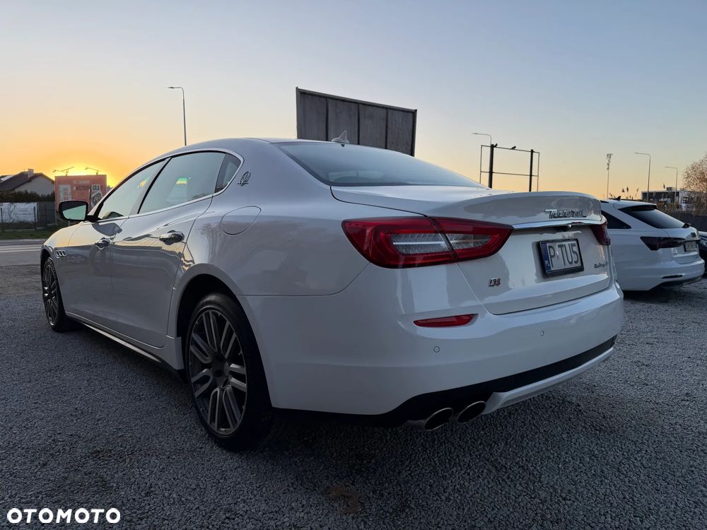 Maserati Quattroporte - 16