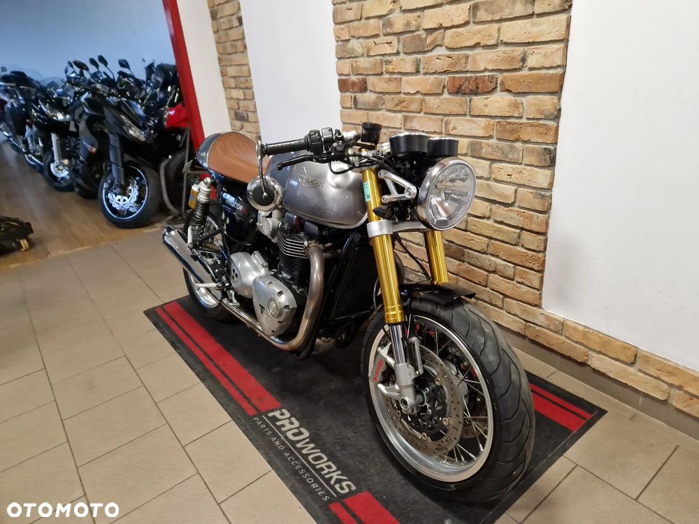 Triumph Thruxton - 10