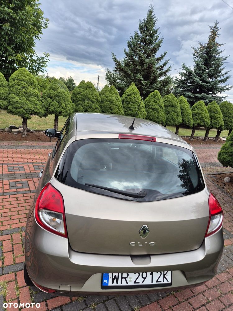 Renault Clio 1.2 16V Alize - 3