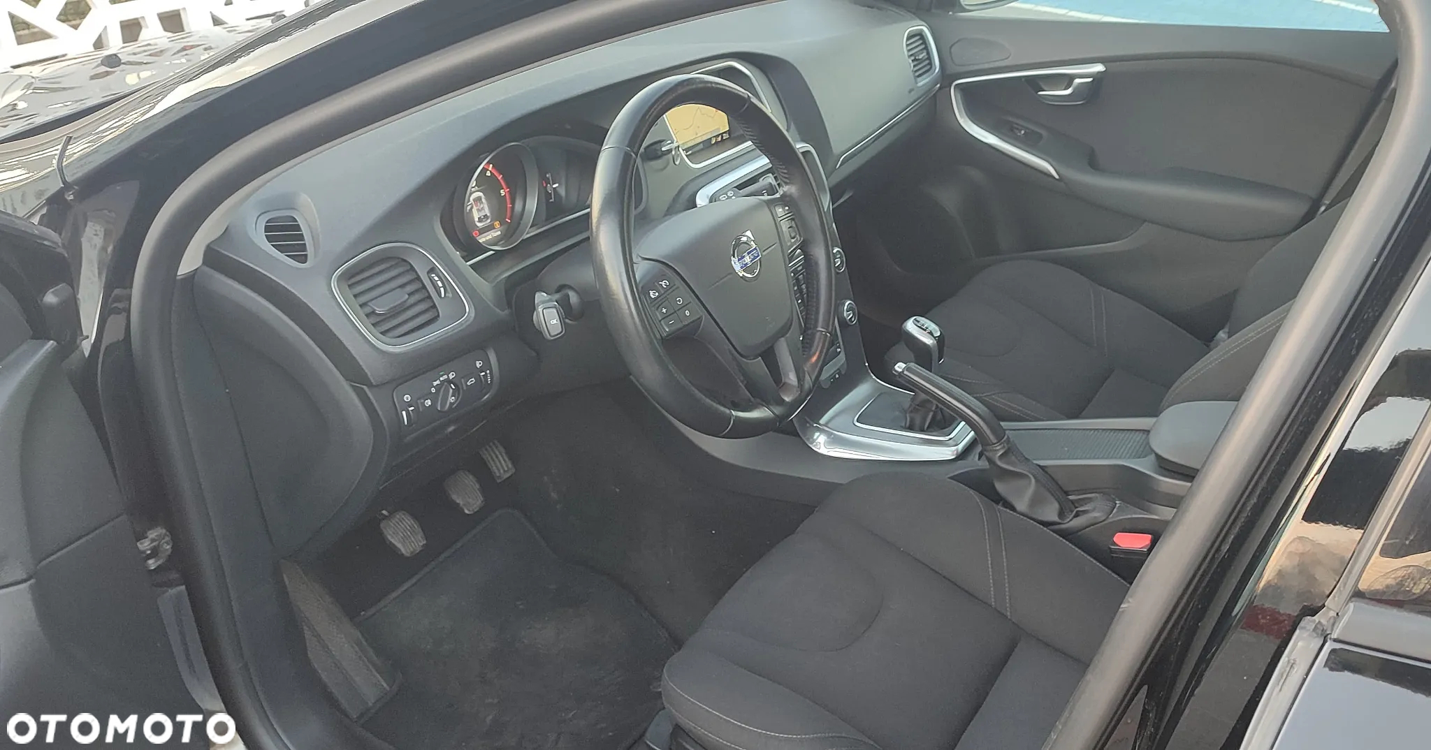 Volvo V40 D2 - 14