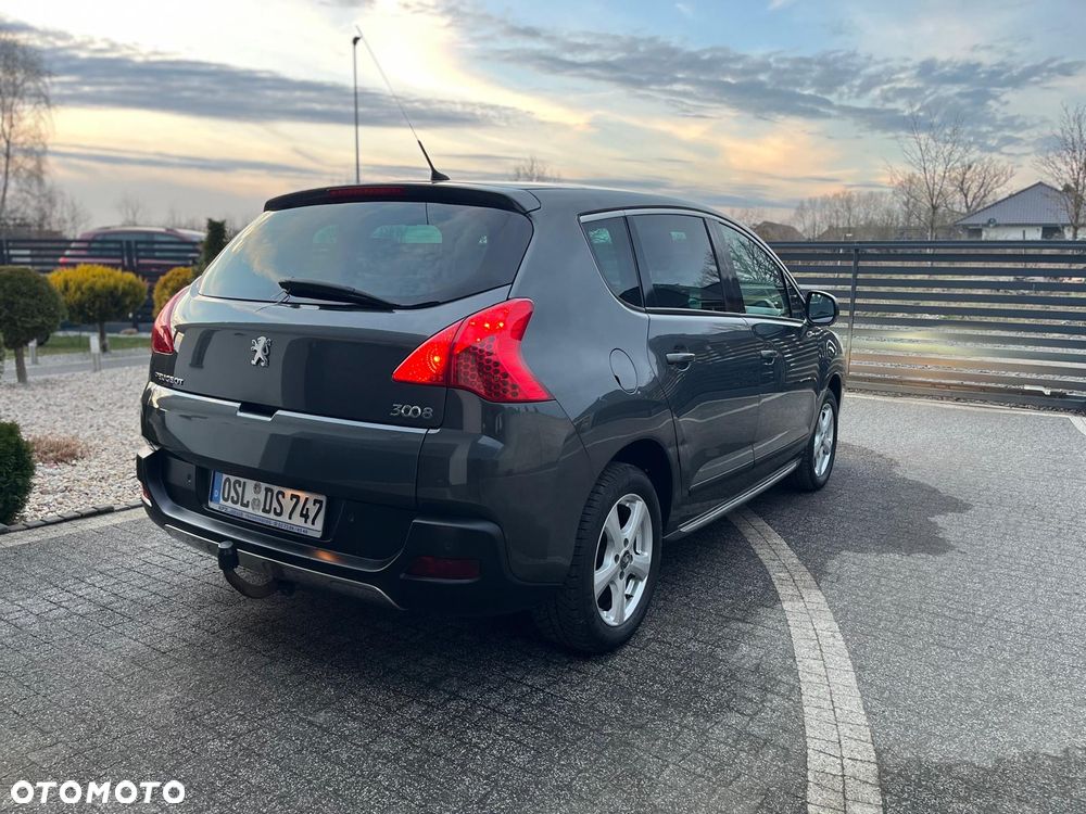 Peugeot 3008 HDi 150 Allure - 12