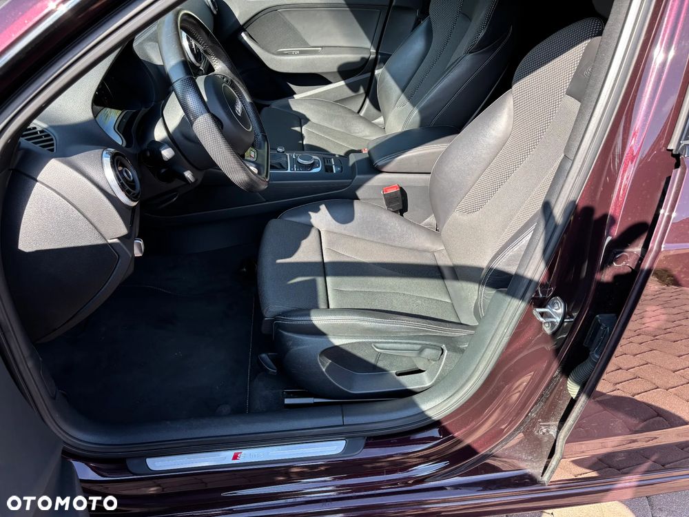 Audi A3 Sportback 2.0 TDI S line Sportpaket - 12