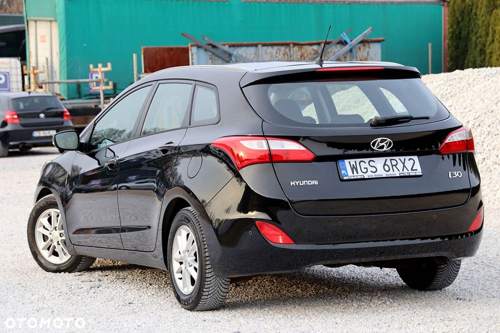 Hyundai i30 i30cw 1.4 CRDi Advantage - 3