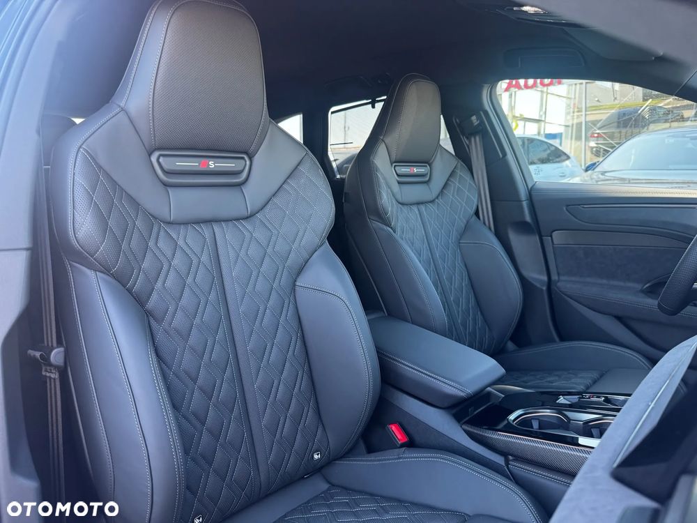 Audi A6 Avant - 38