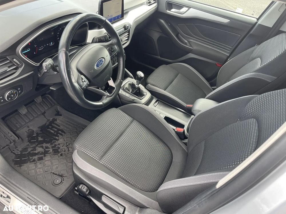 Ford Focus - 9