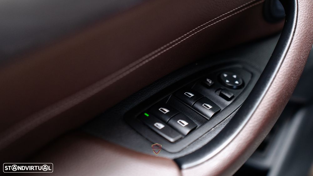 BMW X1 16 d sDrive xLine - 16