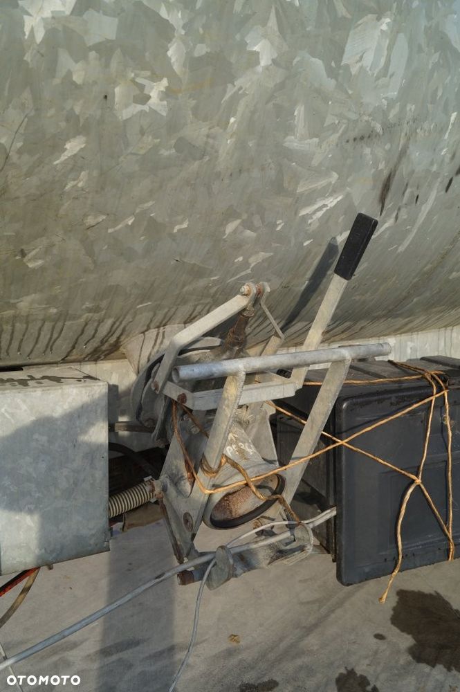 Pichon Wóz Asenizacyjny TCI 20700 z Rampą 15m - 16