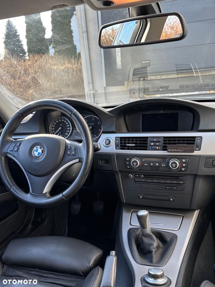 BMW Seria 3 325d DPF - 8
