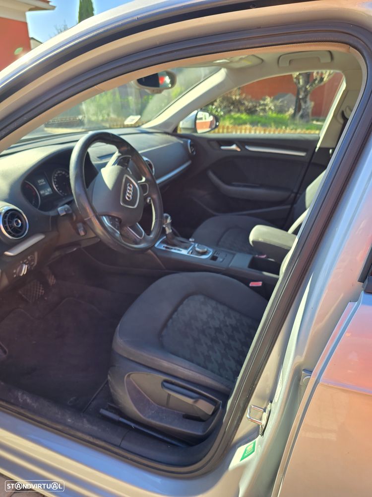 Audi A3 Sportback 1.6 TDI Sport S tronic - 11