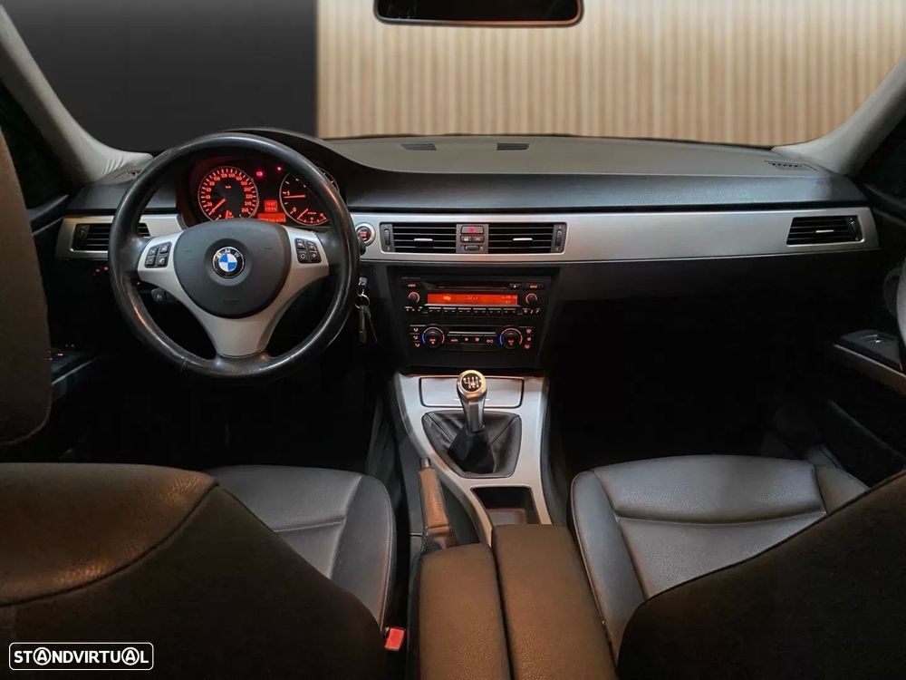 BMW 320 d - 8