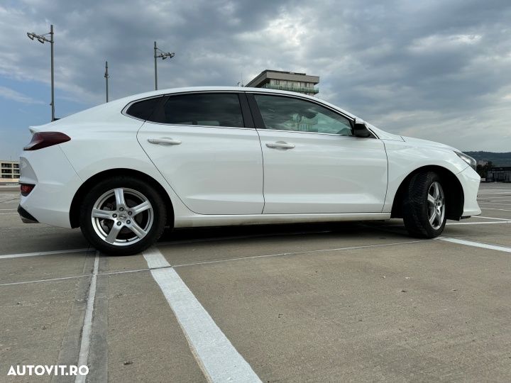 Hyundai i30 1.4 T-GDi 140CP 5DR 7DCT Exclusive - 13