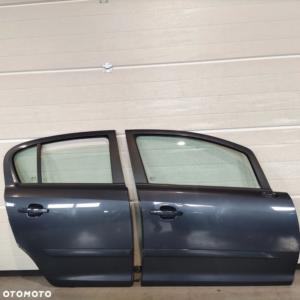 Opel Corsa D drzwi kompletne stan BDB - 2