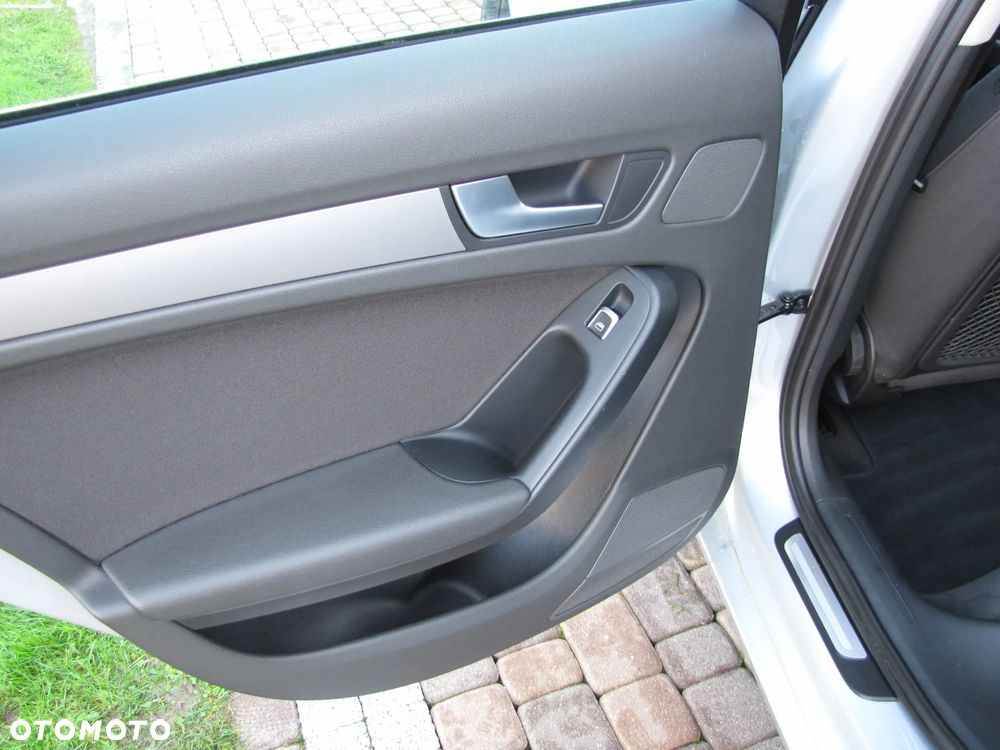 Audi A4 Avant 2.0 TDI - 31