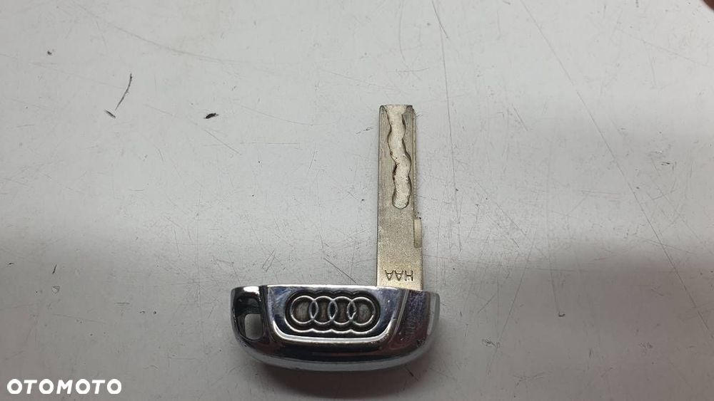 WKŁADKA GROT KLUCZYK AUDI Q5 8R KOMPLET 2011 - 3