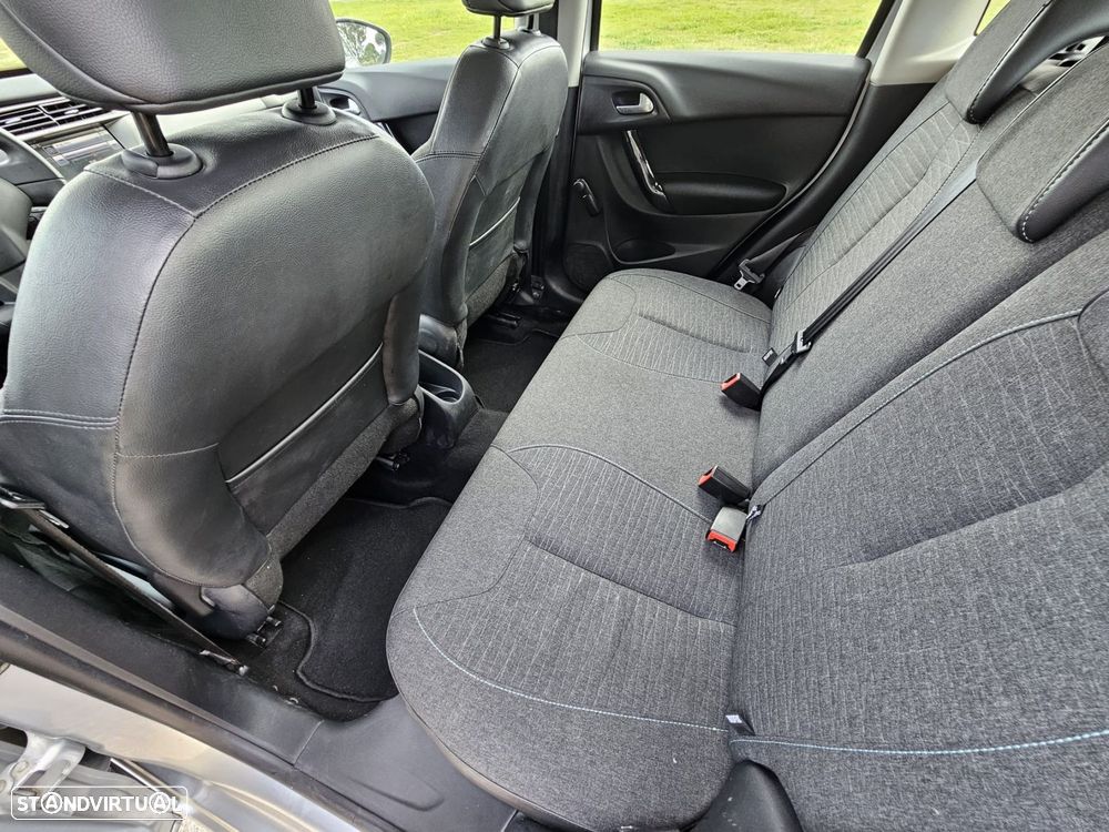 Citroën C3 1.2 PureTech Collection - 16