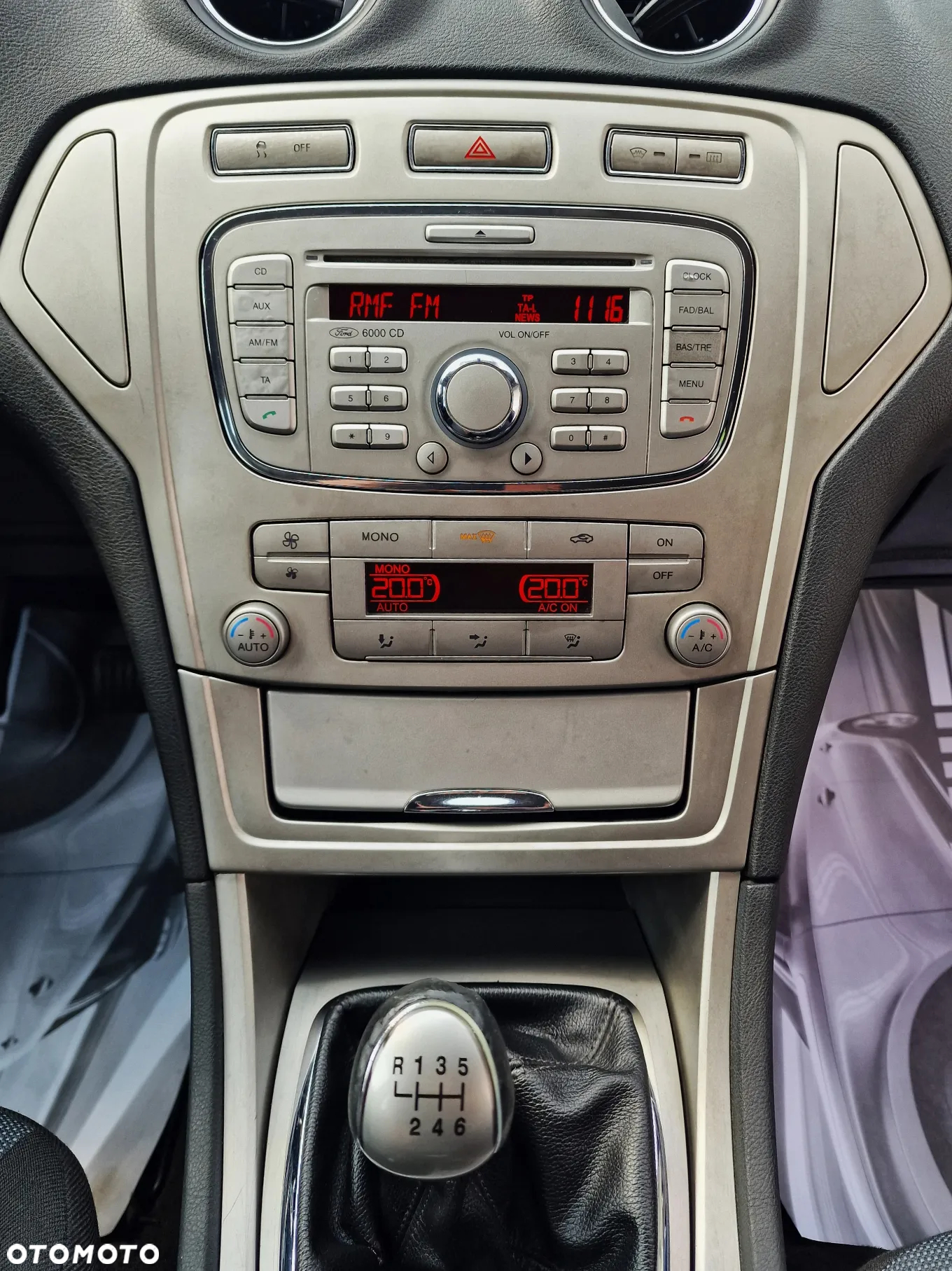 Ford Mondeo 1.8 TDCi Ambiente - 19
