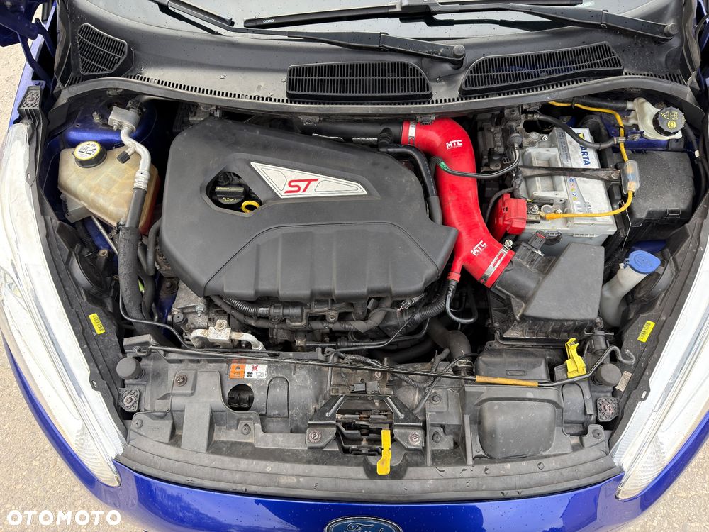 Ford Fiesta 1.6 EcoBoost ST - 23