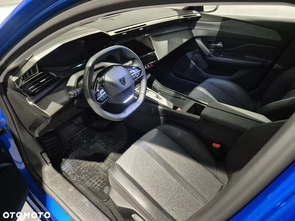 Peugeot 308 1.2 mHEV Allure S&S e-DCS6 - 11