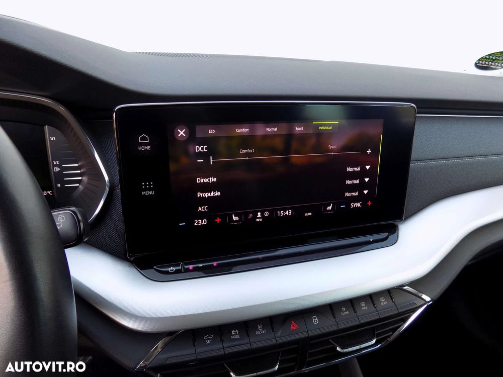 Skoda Octavia 2.0 TDI STYLE DSG - 19