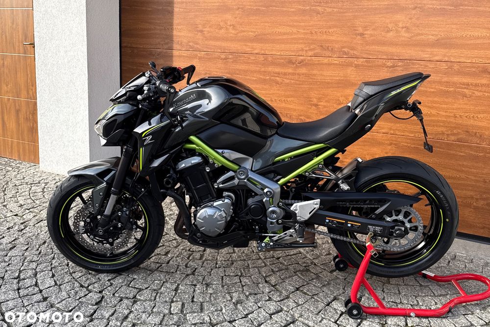Kawasaki Z 900 - 21