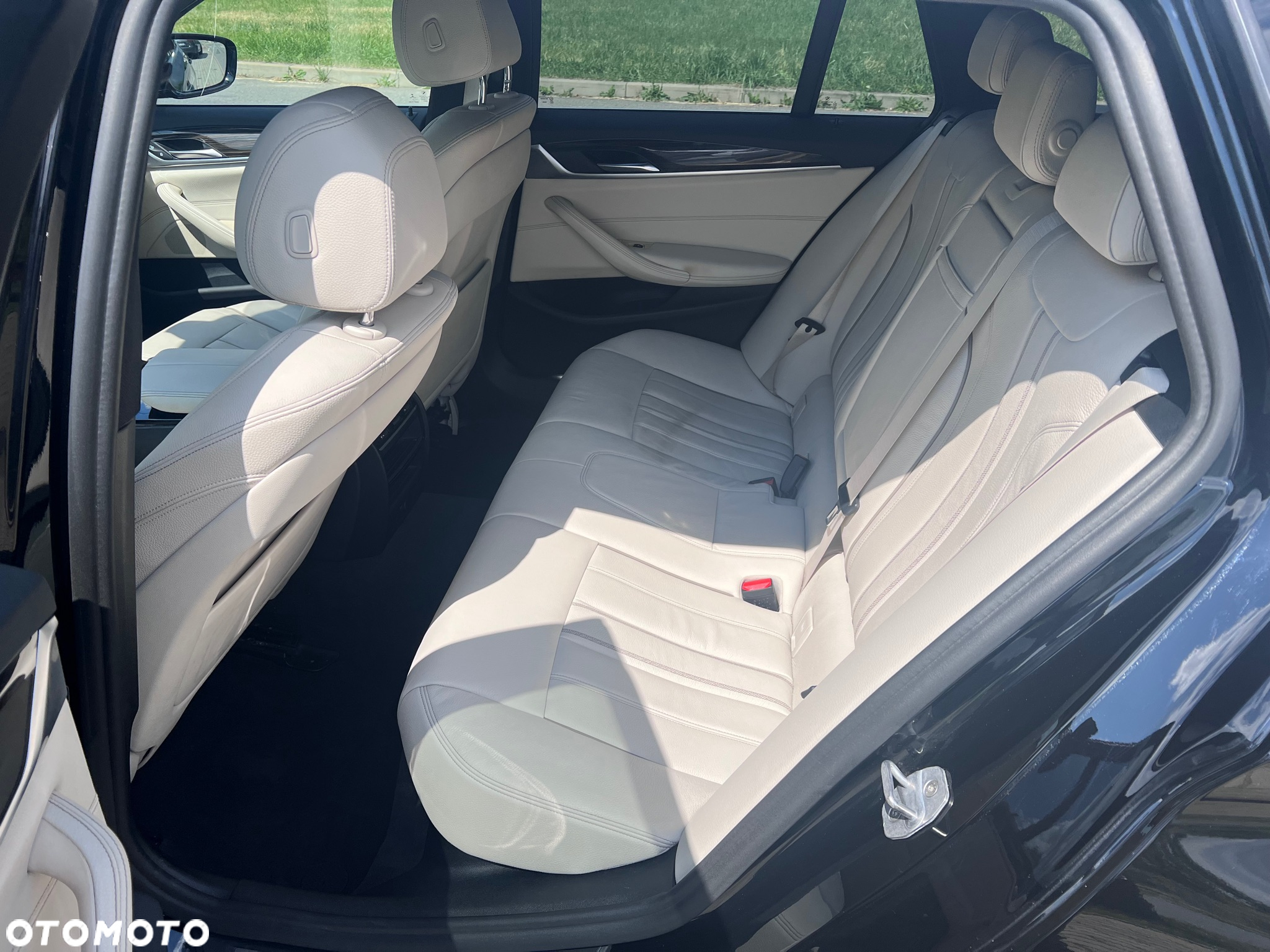 BMW Seria 5 520d Luxury Line - 11