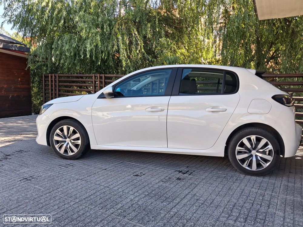 Peugeot 208 2020 photo 3