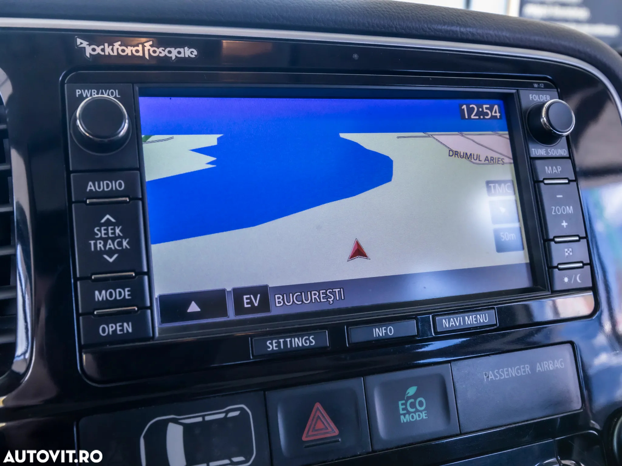 Mitsubishi Outlander 2.0 4WD Plug-In Hybrid - 26