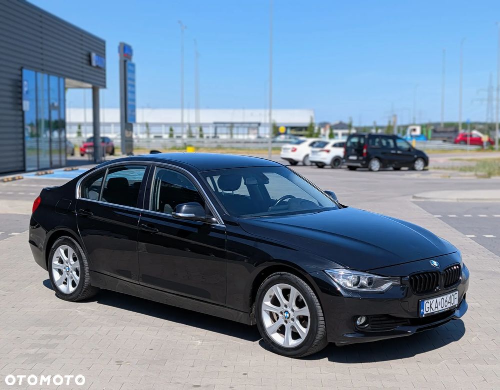 BMW Seria 3 320d Efficient Dynamics EU6 - 12