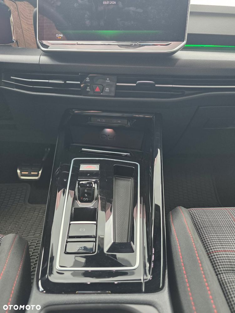Volkswagen Golf - 16