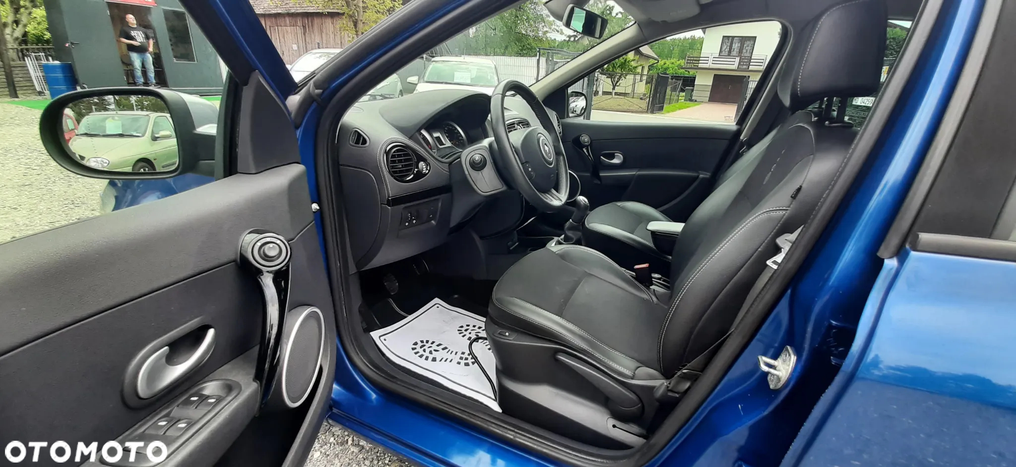 Renault Clio - 36