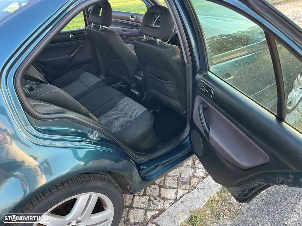 VW Bora 1.9 TDi Highline - 13