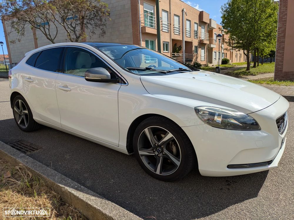 Volvo V40 D2 Momentum - 3