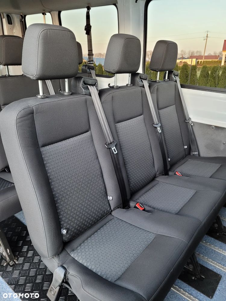 Ford Transit - 25