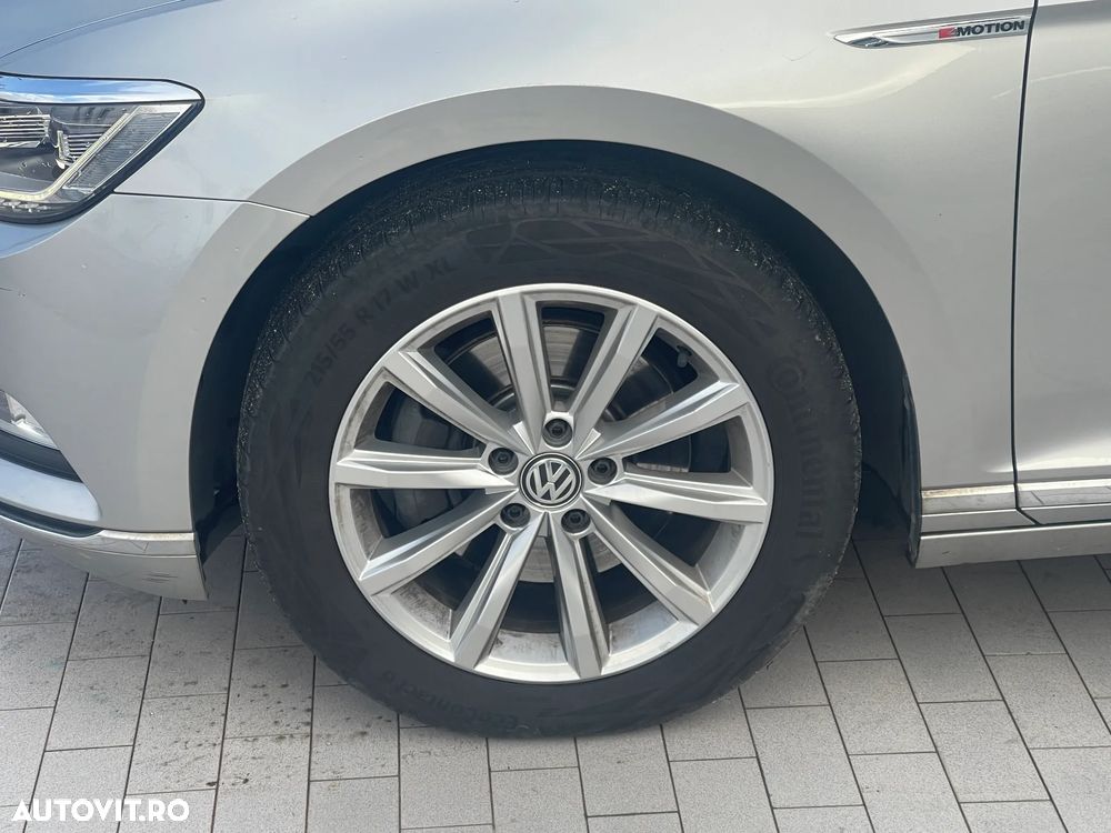 Volkswagen Passat - 4