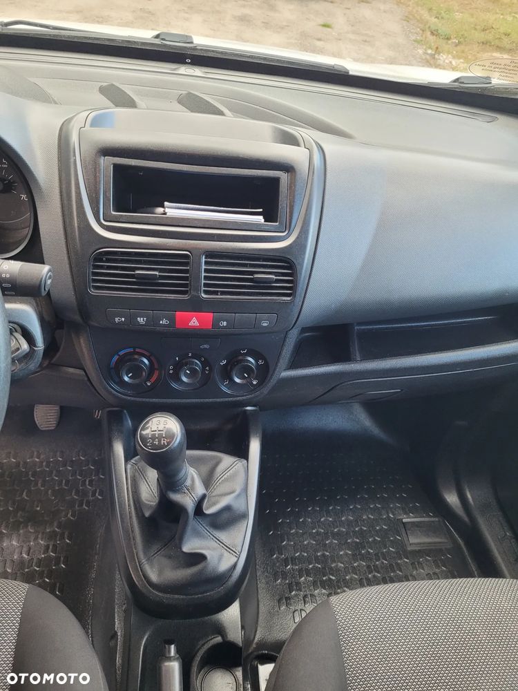Fiat DOBLO - 13