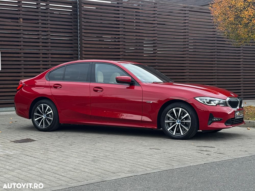 BMW Seria 3 330e xDrive Aut. Luxury Line - 12