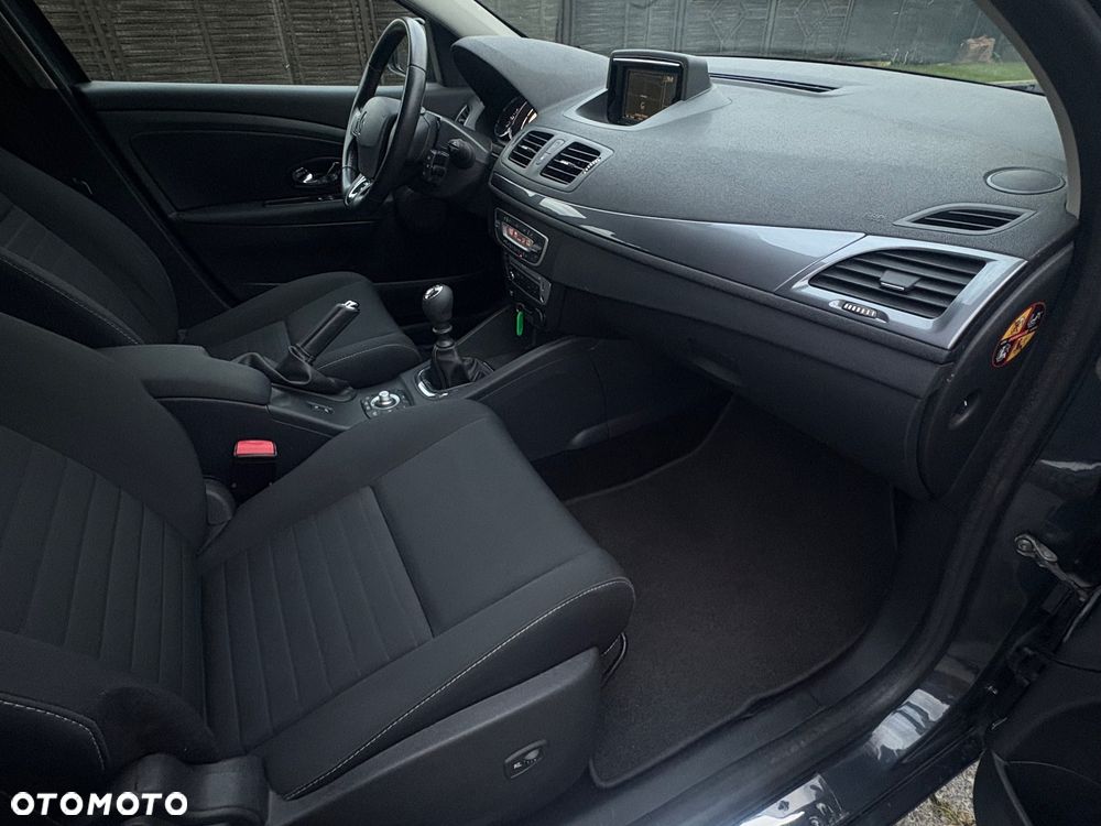 Renault Megane 1.6 16V 110 Paris Business - 18
