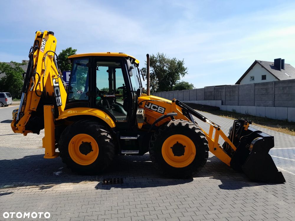 JCB JCB 4CX AEC  2023r - 6