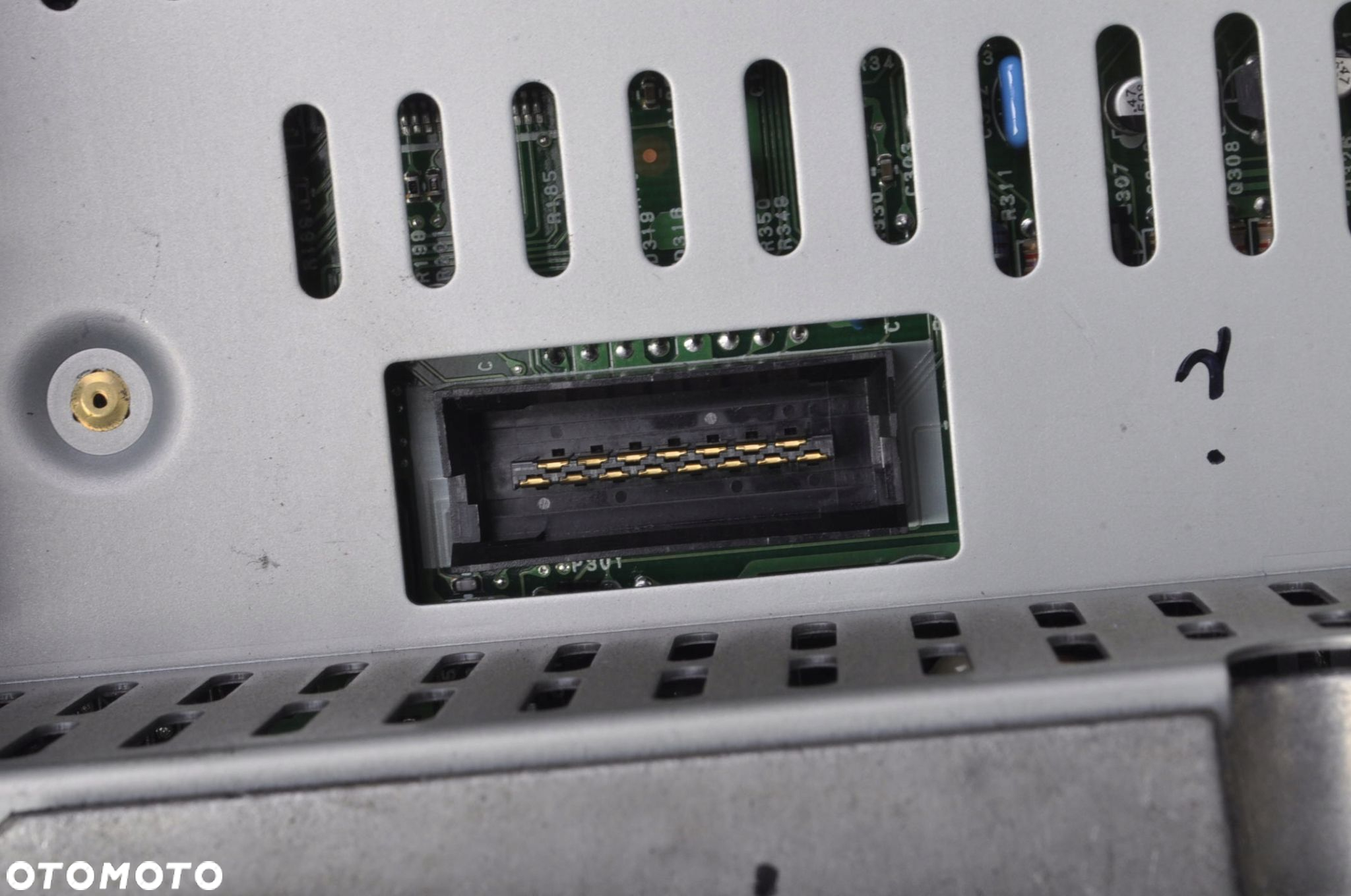 MAZDA MPV II RADIO CD - 10