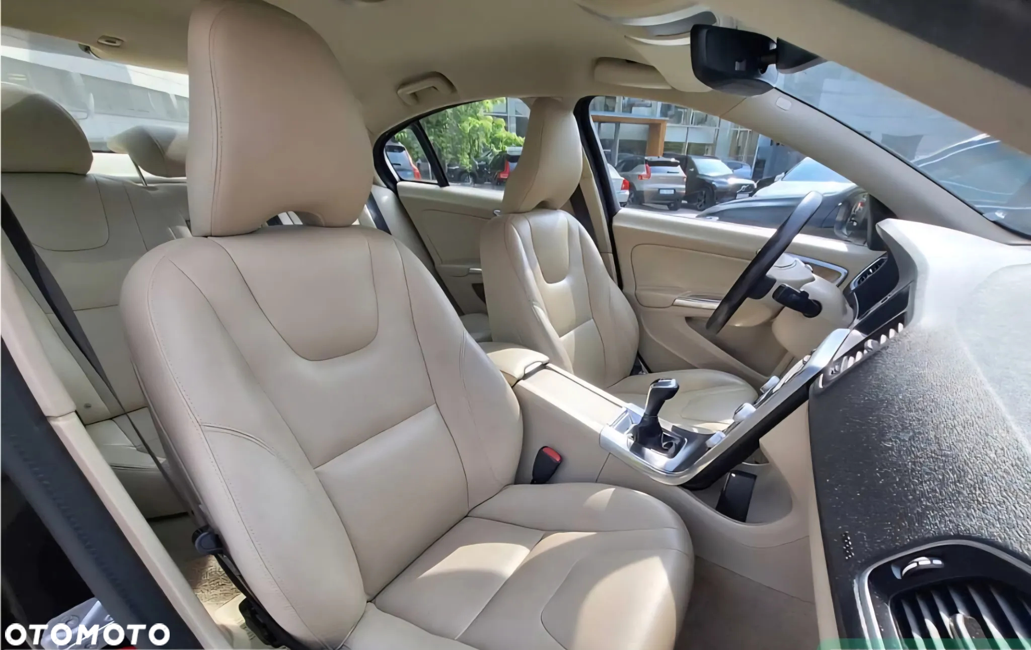 Volvo S60 T3 Drive-E Momentum - 5