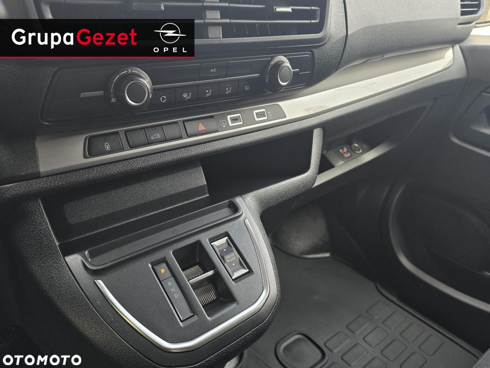 Opel Vivaro - 12