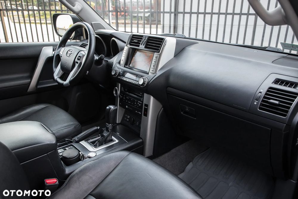 Toyota Land Cruiser LC 3.0 D-4D Prestige - 33